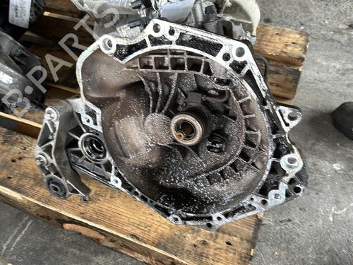 Used Gearbox Gearbox OPEL CORSA C (X01) 1.2 Twinport (F08, F68) (80 hp) 21300611 21300611