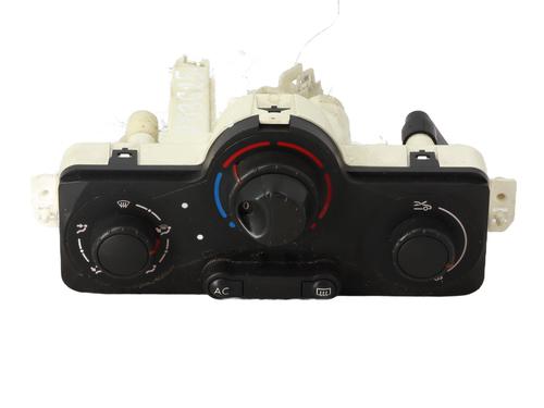 AC Styreenhet / Manøvreringsenhet RENAULT CLIO III (BR0/1, CR0/1) 1.5 dCi (BR17, CR17) (86 hp) 29398795