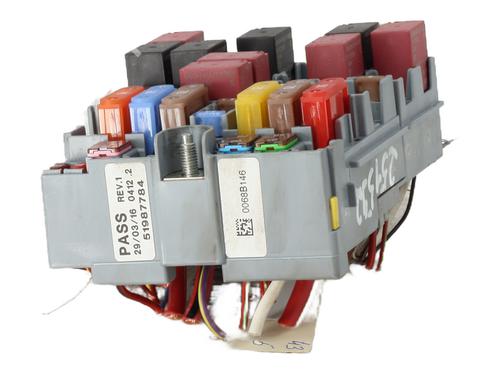 Used Fuse box Fuse box 28012895 28012895