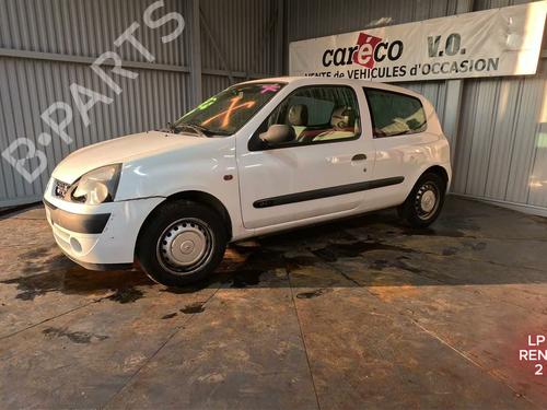 Lamp holder RENAULT CLIO II (BB_, CB_) 1.5 dCi (B/CB07) | BP30877747L10 