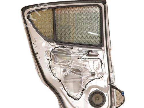 Dør venstre bagtil Dør venstre bagtil SUZUKI SPLASH (EX) 1.3 CDTI (A5B413D) (75 hp) 34335008 34335008
