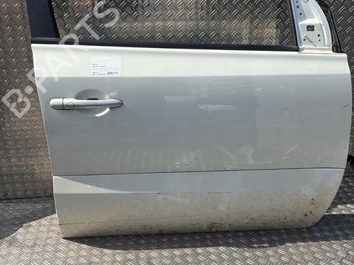 Used Right front door RENAULT KOLEOS I (HY_) 2.0 dCi 4x4 (HY0K) (150 hp) 26582551