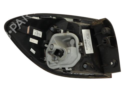 Used Right taillight Right taillight RENAULT CAPTUR I (J5_, H5_) 1.5 dCi 90 (J5N4, J5M5, J5MW, J5M6, J5AL, J5AJ) (90 hp) 21305316 21305316