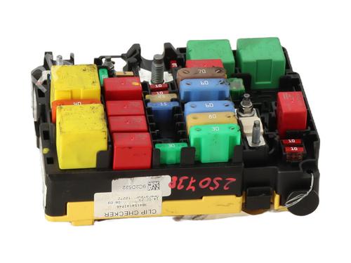 Used Fuse box Fuse box CITROËN C3 AIRCROSS II (2R_, 2C_) 1.2 PureTech 130 (2RHNYH) (131 hp) 32407704 32407704