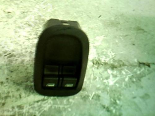 Used Switch PEUGEOT 206 Hatchback (2A/C) 1.4 i (75 hp) 21372558