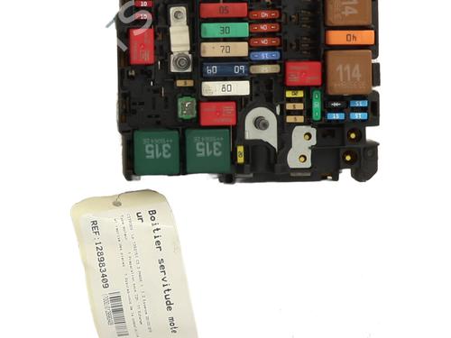 Used Fuse box Fuse box 37007102 37007102