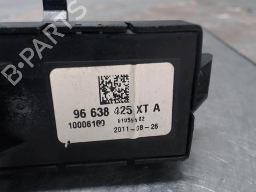 Used Warning switch Warning switch PEUGEOT 3008 I MPV (0U_) 2.0 HDi 150 / BlueHDi 150 (150 hp) 21367701 21367701