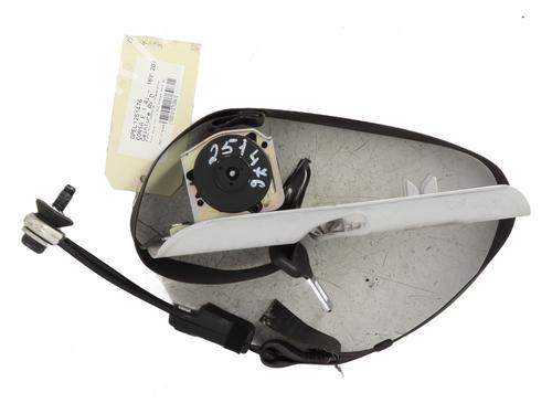 front-right-seatbelt-opel-corsa-e-x15-2014-26713098 main image