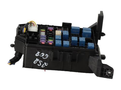 Zekeringkast SUZUKI VITARA (LY) 1.6 (APK 416) (120 hp) 30817015