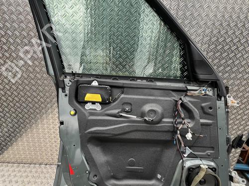 Dør venstre foran LAND ROVER RANGE ROVER III (L322) 3.0 D 4x4 | BP27596052C2