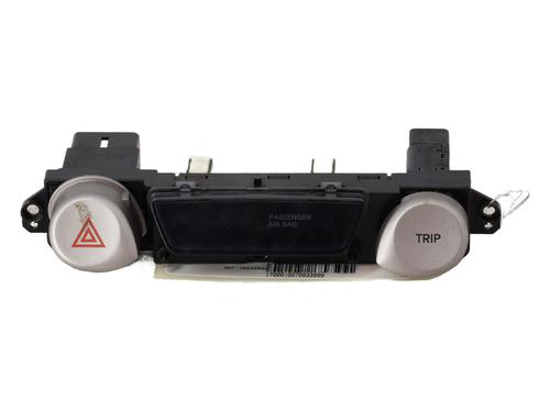 Used Warning switch HYUNDAI i20 I (PB, PBT) 1.2 (78 hp) 21370193