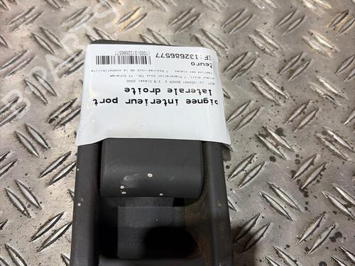 Used Rear right interior door handle Rear right interior door handle 39109664 39109664