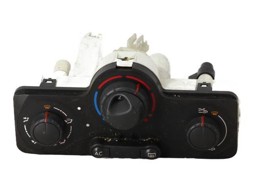 AC-Styringsenhed/Manøvreenhed RENAULT CLIO III (BR0/1, CR0/1) 1.5 dCi (BR17, CR17) (86 hp) 30561669