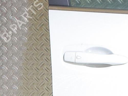 Used Right front door Right front door 39487795 39487795