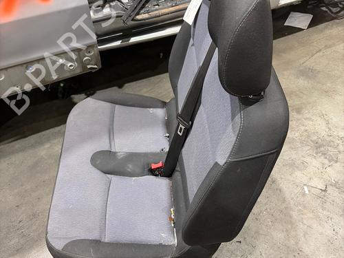 Right front seat OPEL VIVARO B Bus (X82) 1.6 CDTI (06) | BP32427402C16 - Image 5