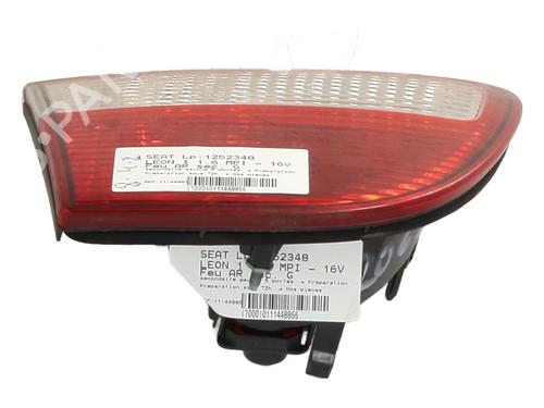 Left tailgate light SEAT LEON (1M1) 1.6 16 V | BP28537360C79 