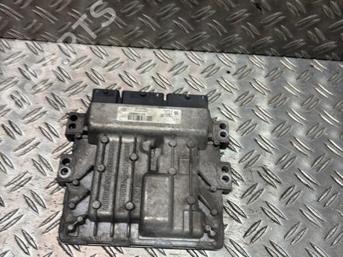 engine-control-unit-ecu-renault-master-iii-van-fv-2010-32286936 main image