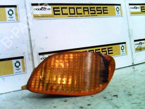 Used Left front indicator FORD FOCUS I (DAW, DBW) 2.0 16V (131 hp) 21362940