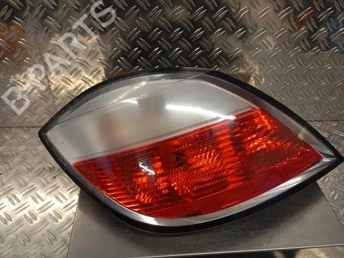 Used Left taillight OPEL ASTRA H (A04) 1.7 CDTI (L48) (100 hp) 24618864