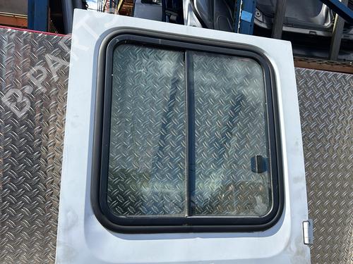 Dør højre bagtil IVECO DAILY VI Platform/Chassis 33S14, 35S14, 35C14, 38S14 | BP26640797C5 - Image 3