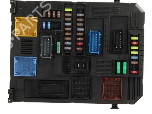 Used Fuse box Fuse box PEUGEOT 308 II (LB_, LP_, LW_, LH_, L3_) 1.5 BlueHDi 130 (131 hp) 30105580 30105580