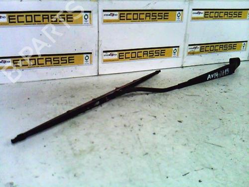 Used Front windshield wiper arm HYUNDAI GETZ (TB) 1.5 CRDi (82 hp) 21363224