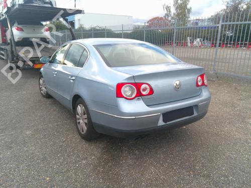 Left headlight VW PASSAT B6 (3C2) 2.0 TDI | BP21392580C28