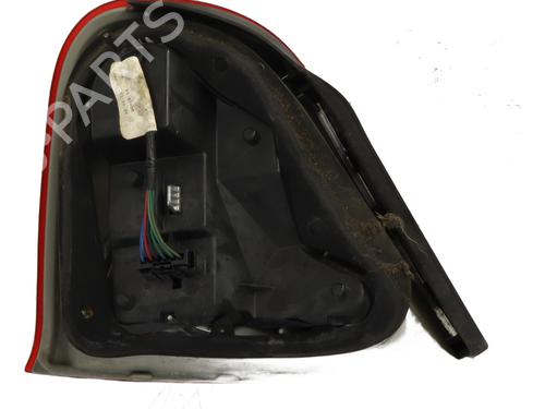 Høyre baklys Høyre baklys ROVER 75 (RJ) 1.8 (120 hp) 33928109 33928109