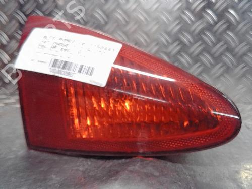 Feu de coffre gauche ALFA ROMEO 147 (937_) 1.9 JTD (937.AXD1A, 937.BXD1A, 937.AXV1A, 937.BXB1A,... (115 hp) 21365841