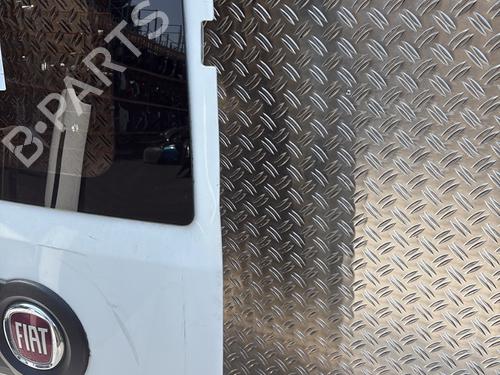 right-tailgate-fiat-doblo-cargo-263_-2010-26399378 main image