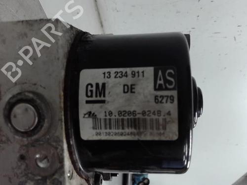 Used ABS pump OPEL ZAFIRA / ZAFIRA FAMILY B (A05) 2.0 (M75) (241 hp) 22365186