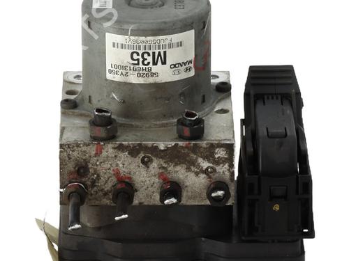 Used ABS pump HYUNDAI ix35 (LM, EL, ELH) 1.7 CRDi (116 hp) 29570594
