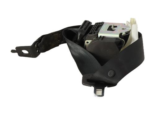 rear-left-seatbelt-renault-zoe-bfm_-2012-32092986 main image