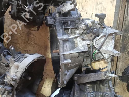 Used Gearbox Gearbox CITROËN C5 III (RD_) 2.0 HDi 140 (RDRHF8, RDRHFA, RDRHA8, RDRHAJ) (140 hp) 21316621 21316621