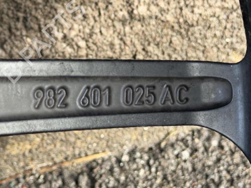 Used Rim Rim PORSCHE 718 CAYMAN (982) 4.0 GT4 (982810, 982811) (420 hp) 37737106 37737106