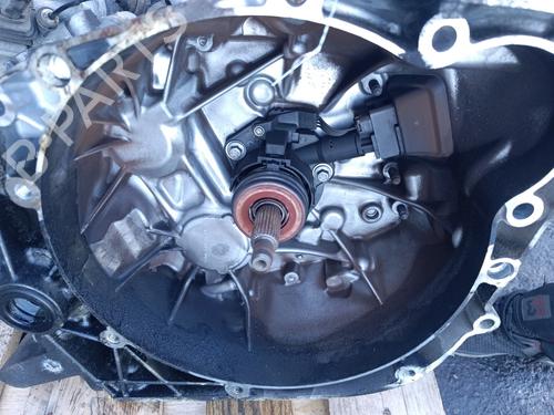 gearbox-peugeot-508-i-8d_-2010-2011-2012-2013-2014-2015-2016-2017-2018-37216235 main image