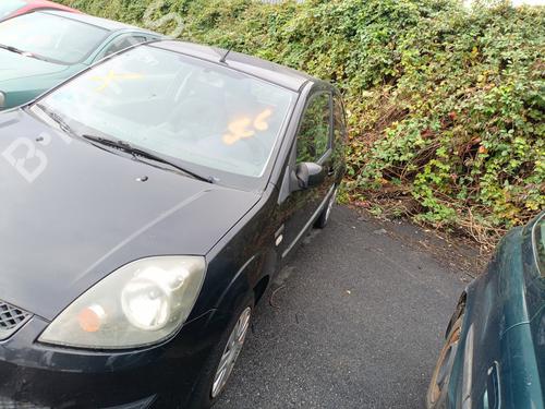 Right headlight FORD FIESTA V (JH_, JD_) 1.4 16V | BP29529667C29