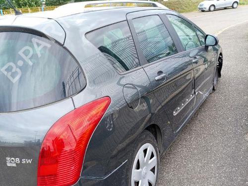 Brugte PEUGEOT 308 SW I (4E_, 4H_) 1.6 HDi (92 hp) 4306713