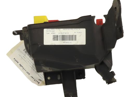 Used Fuse box Fuse box PEUGEOT 208 I (CA_, CC_) 1.2 VTI 82 (82 hp) 32347760 32347760