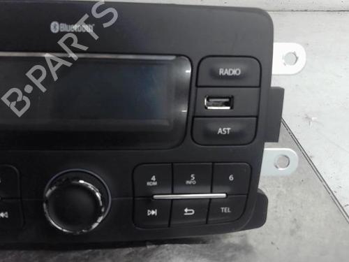 Radio DACIA SANDERO II 1.0 SCe 75 (B8JC, B8JD) | BP21300483E6 