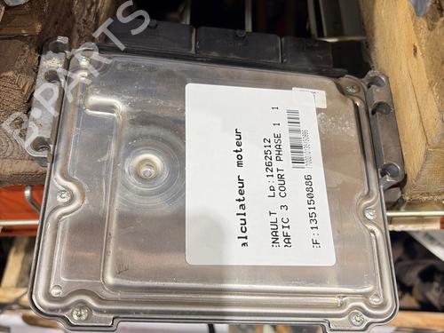 Used Engine control unit (ECU) Engine control unit (ECU) RENAULT TRAFIC III Van (FG_) 1.6 dCi 95 (FGMJ, FGMR) (95 hp) 40272393 40272393