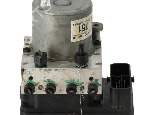 Used ABS pump HYUNDAI TUCSON (TL, TLE) 1.6 CRDi (136 hp) 21370029