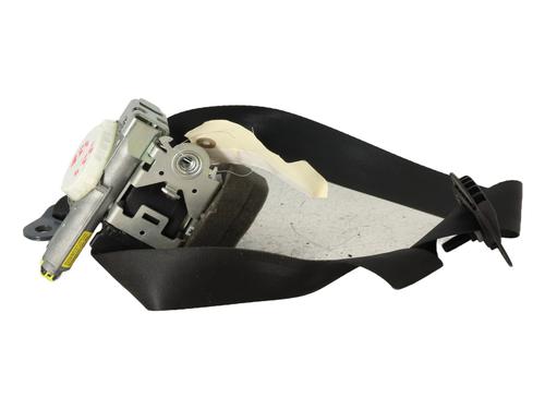 front-left-seatbelt-citroen-c4-cactus-2014-31887576 main image