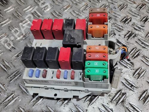 Used Fuse box Fuse box 36803767 36803767