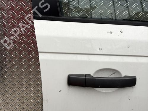 Right front door LAND ROVER RANGE ROVER SPORT I (L320) 3.0 D 4x4 | BP26595507C3 