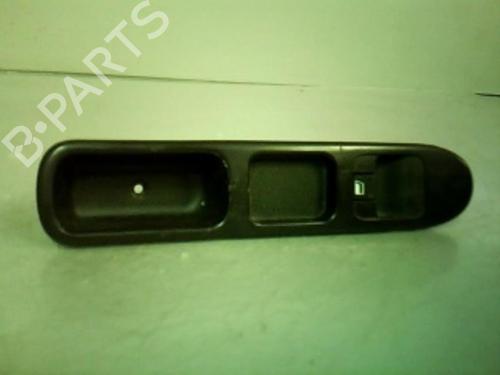 Used Right front window switch PEUGEOT 307 (3A/C) 1.4 16V (88 hp) 21317405