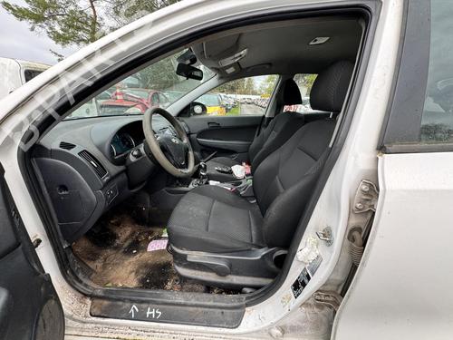 Warning switch HYUNDAI i30 (FD) 1.6 CRDi | BP32191407I22  - Image 19