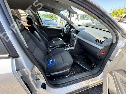 Left taillight OPEL ASTRA H (A04) 1.7 CDTI (L48) | BP21295956C34 