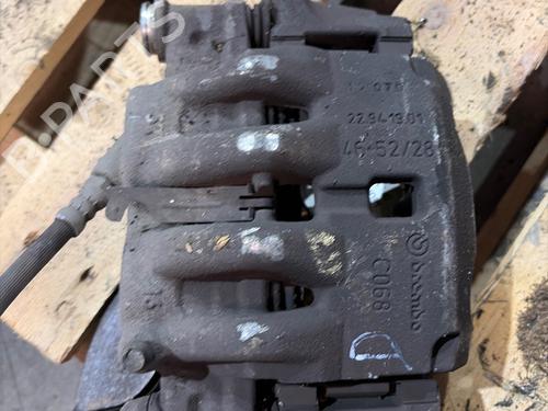 right-front-brake-caliper-peugeot-boxer-van-2006-39213293 main image