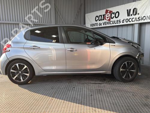 Dashboard PEUGEOT 208 I (CA_, CC_) 1.2 PureTech 82 | BP33796700C46 - Image 18